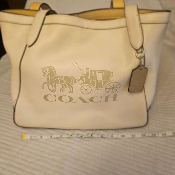 Coach Handbags - Coach purse